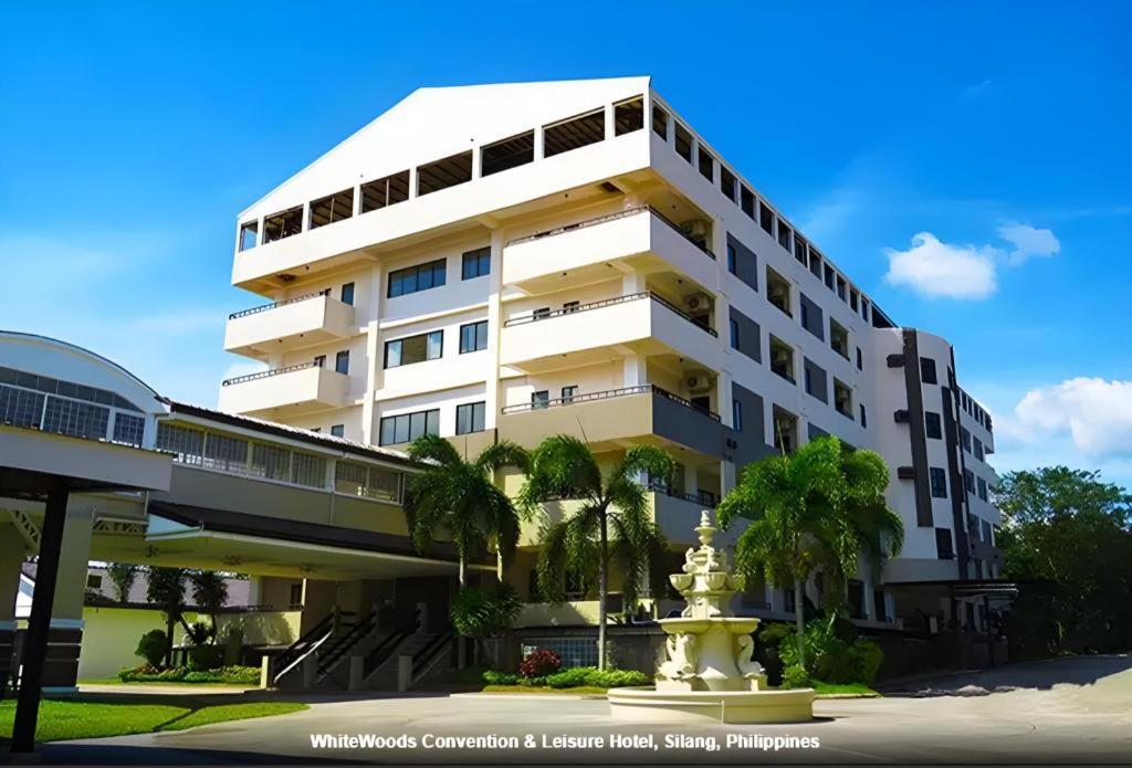 Whitewoods Convention And Leisure Hotel Silang Buitenkant foto