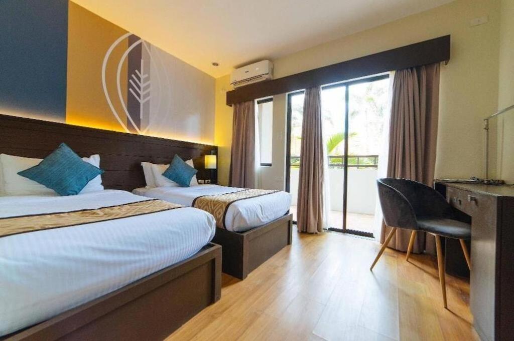 Whitewoods Convention And Leisure Hotel Silang Buitenkant foto