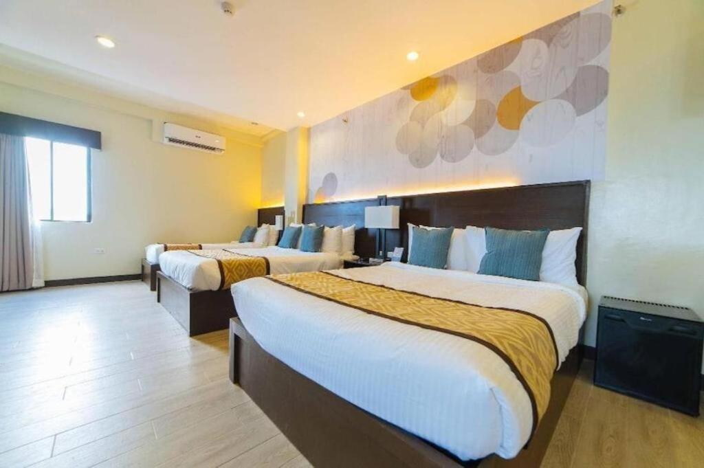 Whitewoods Convention And Leisure Hotel Silang Buitenkant foto