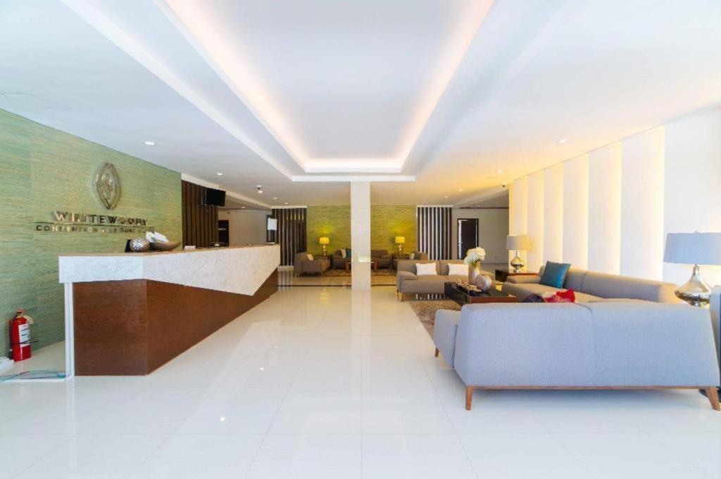 Whitewoods Convention And Leisure Hotel Silang Buitenkant foto